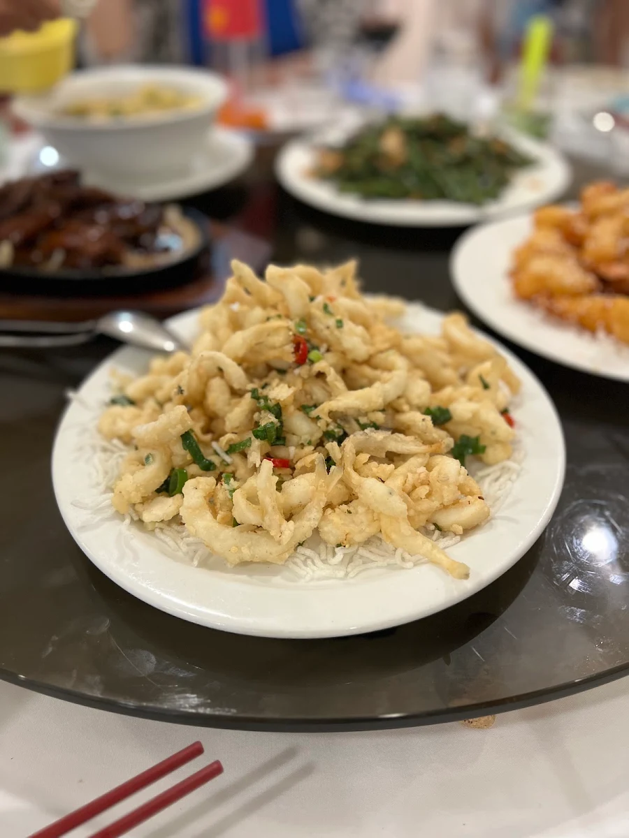 salt & pepper calamari 椒盐鲜鱿